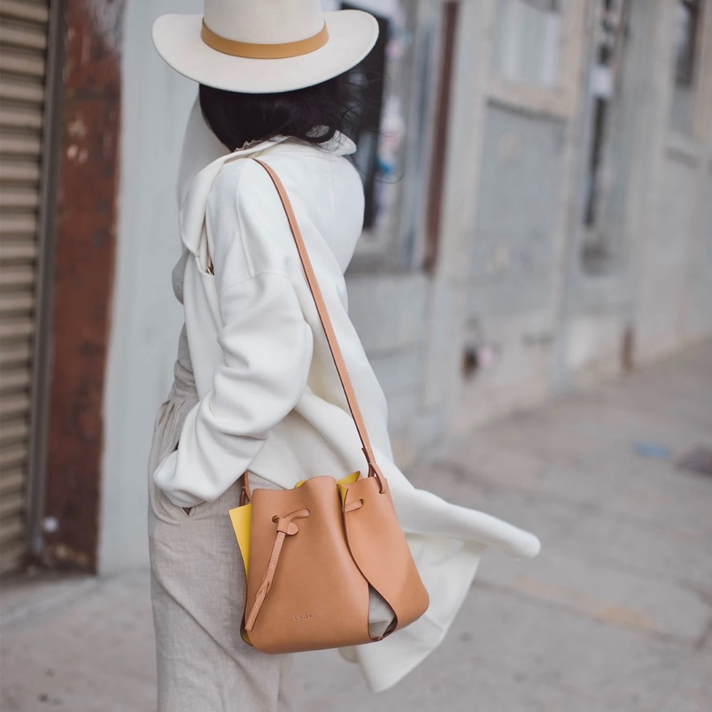 Linjer tulip bag